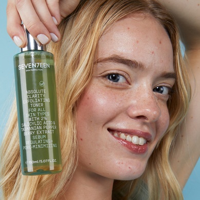 ABSOLUTE CLARITY EXFOLIATING TONER