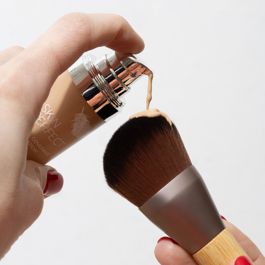 QUICKY FOUNDATION BRUSH BAMBOO HANDLE