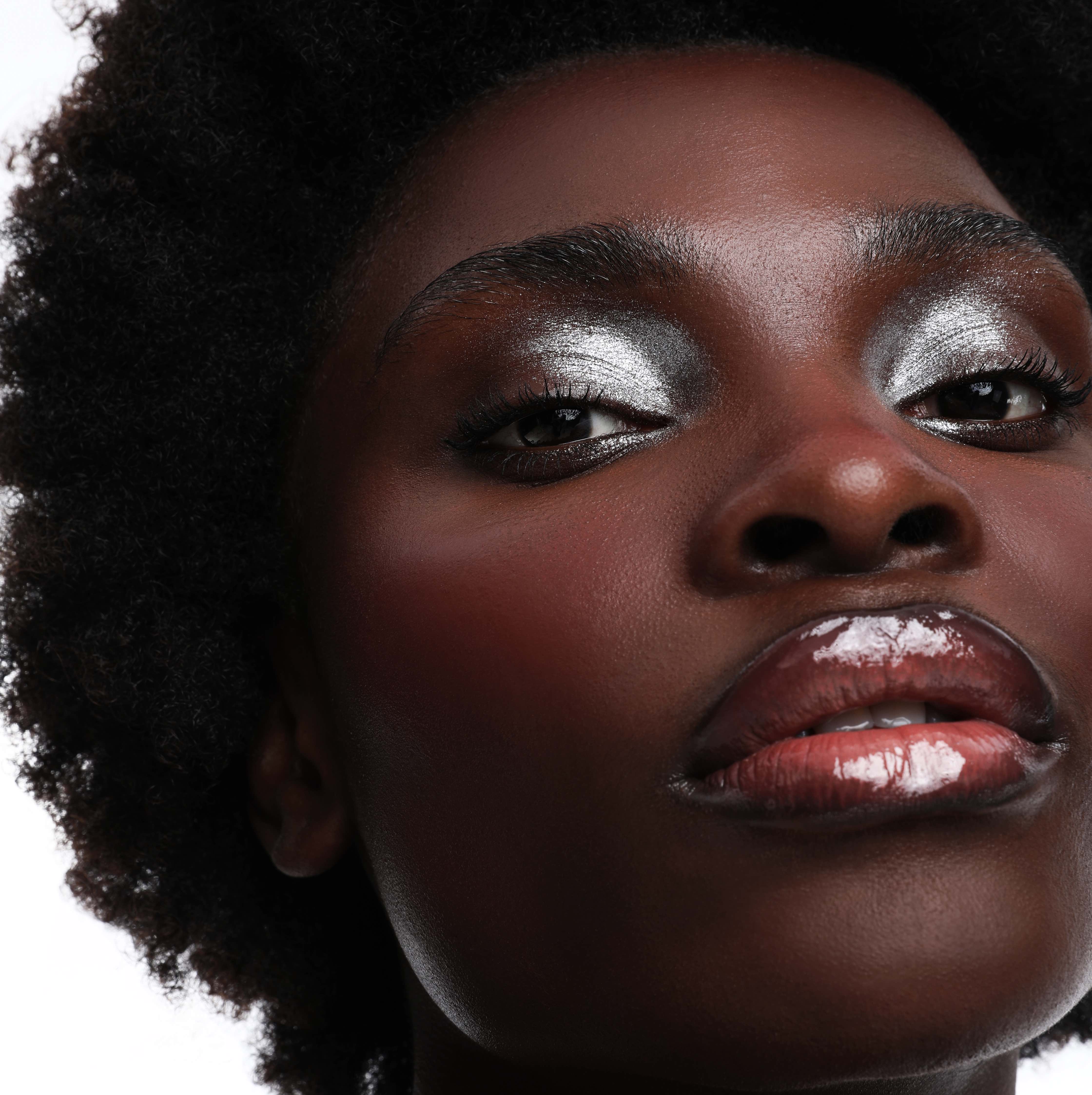 Silky Shadow Metallic