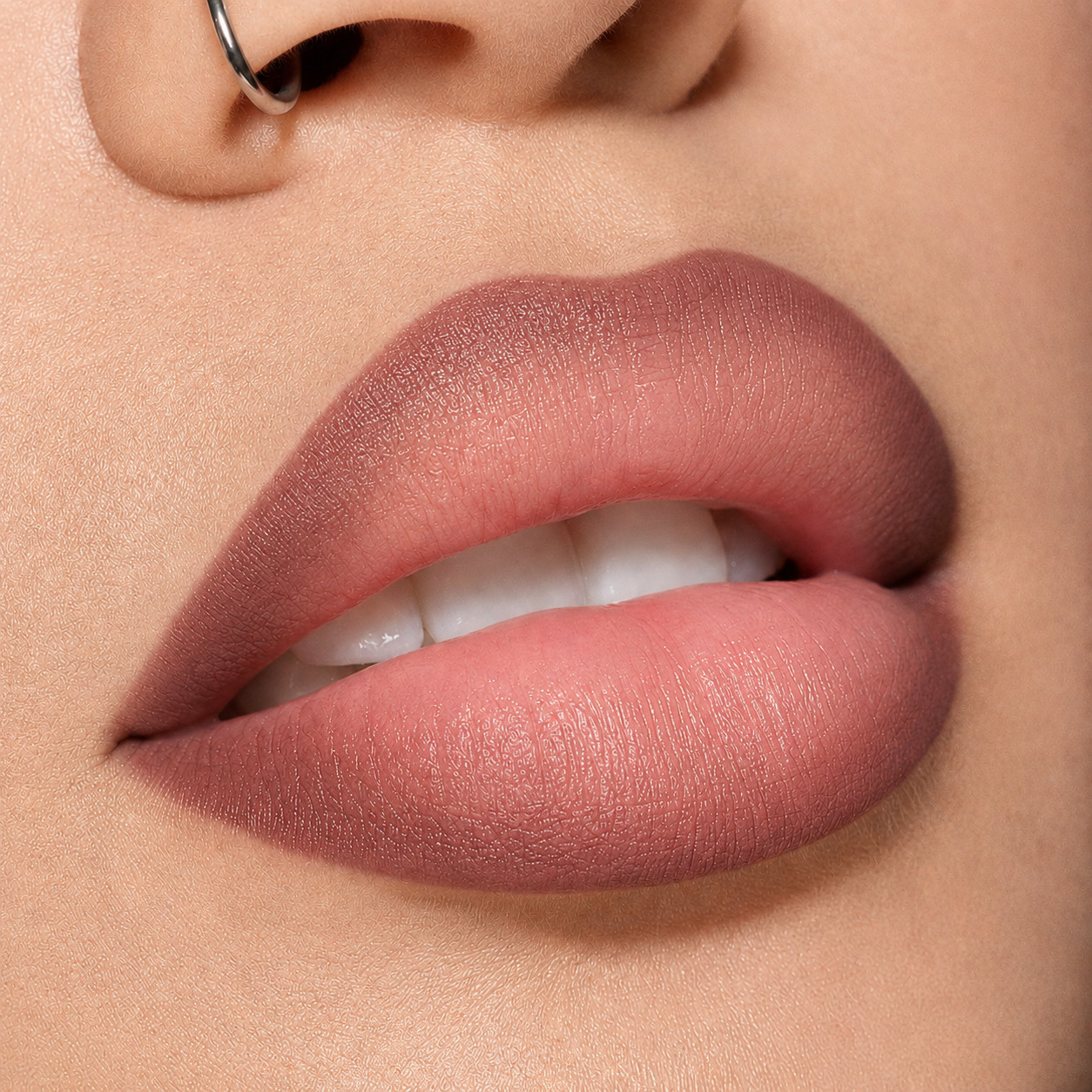 Longstay Lip Shaper Pencil